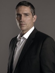 Jim Caviezel as Reese.Person Of Interest 2