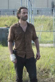 Rick Grimes (Andrew Lincoln) - The Walking Dead _ Season 4, Episode 8