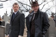 Gotham Ben Mckenzie as Detective James Gordon and Donal Logue as Detective Harvey Bullock.Gotham 1, ep. 1 