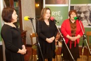 Anne Mulqueen sings with her daughters Odí (left) and Sorcha (centre) 