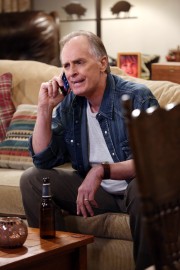 Big Bang Theory - Season 9 - Keith Carradine as Wyatt.The Big Bang Theory 9, ep. 3 