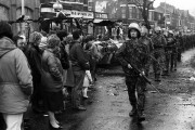 Bhi Me Ann. British Soldiers Belfast©Sean McKernan