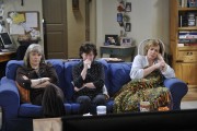 Mom - Mimi Kennedy as Marjorie, Beth Hall as Wendy and Allison Janney as Bonnie.Mom 2, ep. 20 