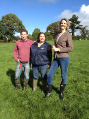 (48)ETTG  presenter Helen Carroll,with Leonie and  Stephen Byrne(prog 4)