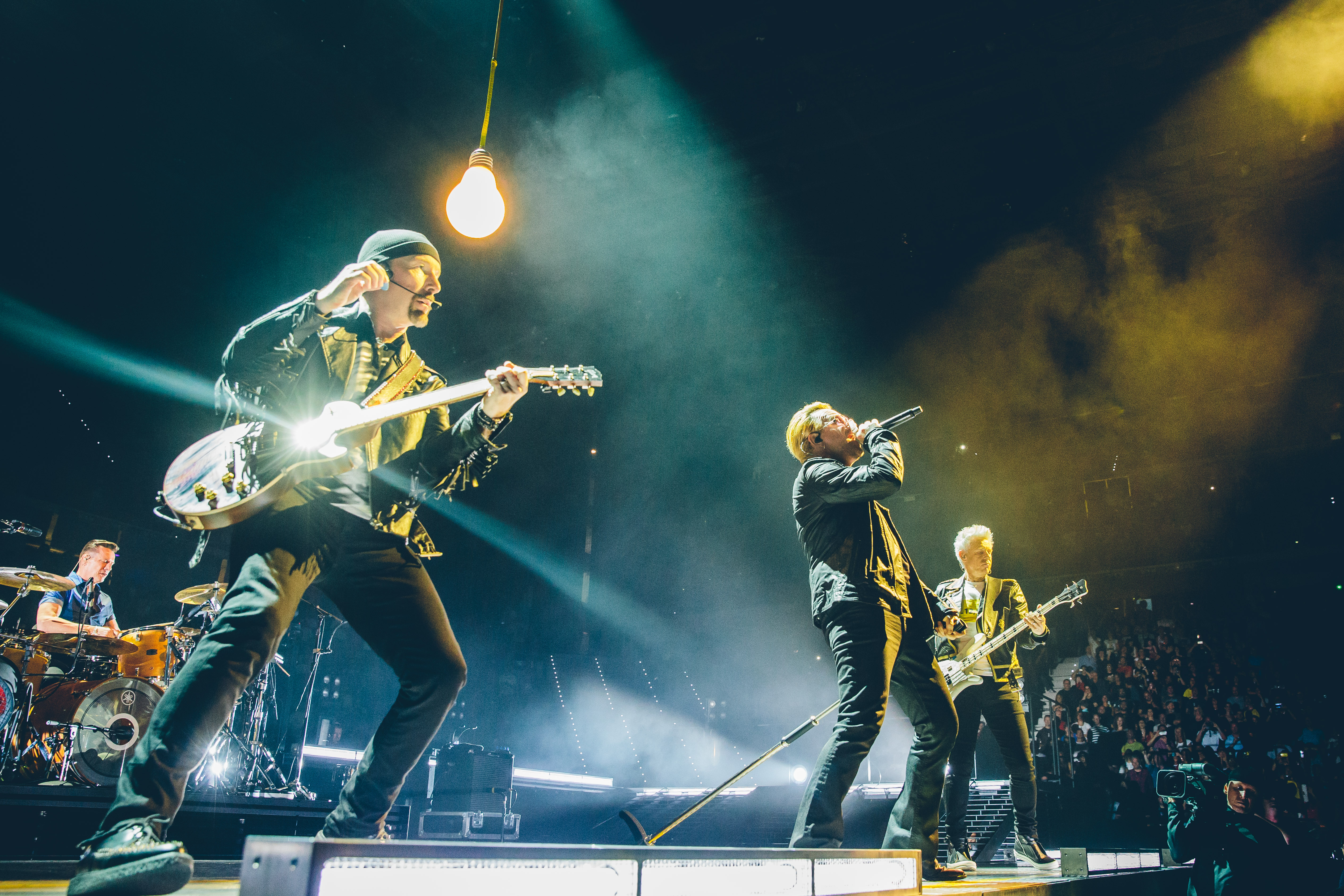 u2 innocence experience tour 2015 live in paris