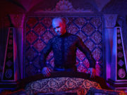 The Assassination of Gianni Versace: American Crime Story ACS_02_GIANNI_PEBBLE_ROOM_023_re.01