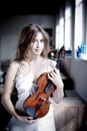 Vilde Frang 2014 Photo: Marco Borggreve