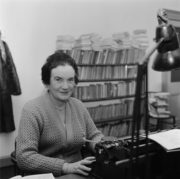 Mairéad Ní Ghráda (1962)