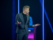 LAST SINGER STANDING