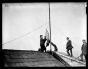 William T Cosgrave raises flag on Dublin City Hall