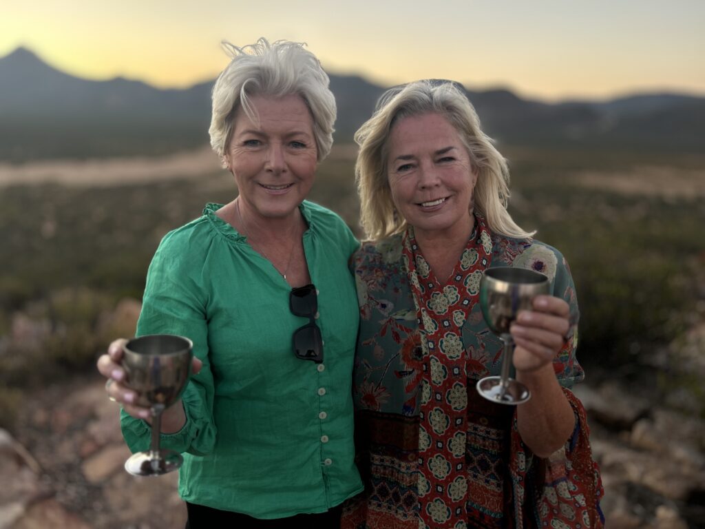 Irish singing icons Leslie Dowdall and Flo McSweeney head to Cape Town on High Road Low Road
